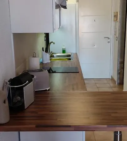 Castle Harbour 425 *